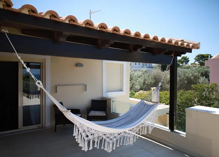 Luxury Villa With Pool In Athens Riviera
